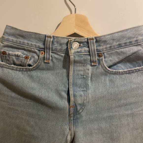 Levi’s ripped jeans - Picture 2 of 3